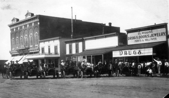 Hoxie, Kansas ca.1900-1910 [photo courtesy of Sheridan County Historical Society, digitized by Flikr member whitewall buick]